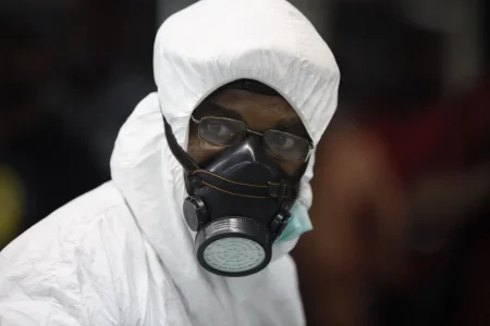 ebola doctor.jpg ebola doctor.jpg