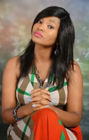 Davido and Habiba Sinare 4.jpg Davido and Habiba Sinare 4.jpg