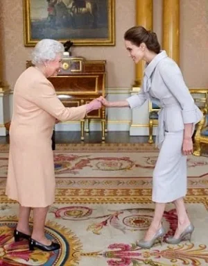 Angelina Jolie and the Queen of England.jpg Angelina Jolie and the Queen of England.jpg