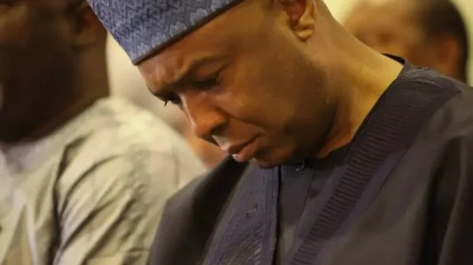 Saraki.jpg Saraki.jpg