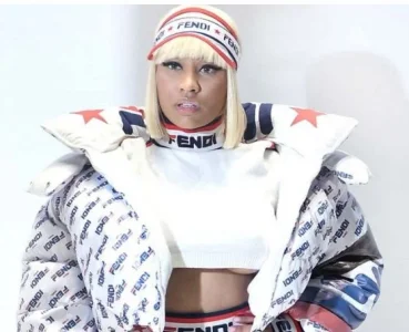 nicki.JPG nicki.JPG