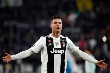 ronaldo.jpg ronaldo.jpg