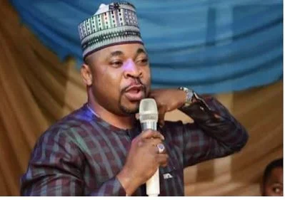 mc oluomo.JPG mc oluomo.JPG