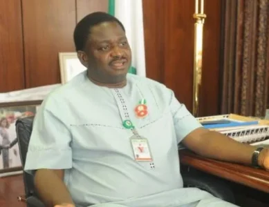 femi.JPG femi.JPG