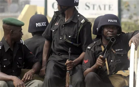 Police-Nigeria-1.jpg Police-Nigeria-1.jpg