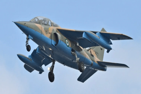 Air-Force-jet-flying-1140x570 (1).png
