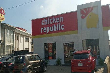 Fast Food Farce: Lagos Plastic Ban Forces 'Bring a Plate' Response By Restaurants