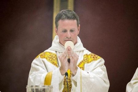 Former Manchester United Midfielder, Philip Mulryne, Trades Football Stardom for Spiritual Calling as Catholic Priest