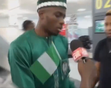 [VIDEO] Nigerians Divided Over Osimhen and Iwobi's Response in Viral Airport Encounter