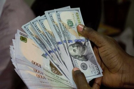 Naira's Downward Spiral: Despite CBN Intervention, Dollar Reigns Supreme in Forex Market