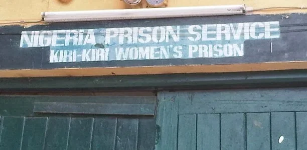kirikiriwomen.jpg kirikiriwomen.jpg