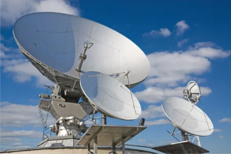 Satellite-dish.jpg Satellite-dish.jpg