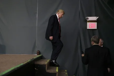 trumpIowa.jpg trumpIowa.jpg