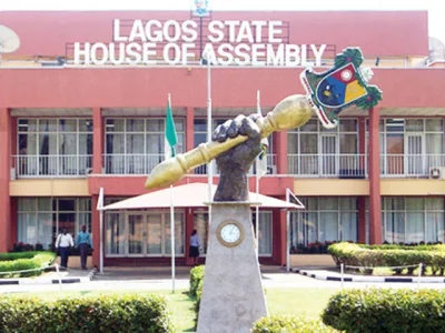 lagosHOUSE.jpg lagosHOUSE.jpg