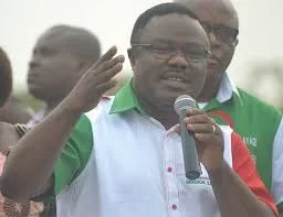 ayade.jpg ayade.jpg