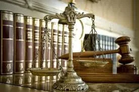 IndCourt.jpe IndCourt.jpe
