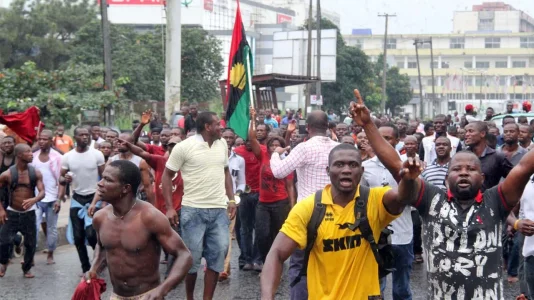massob.jpg massob.jpg