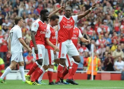 kanu arsenal.jpg kanu arsenal.jpg