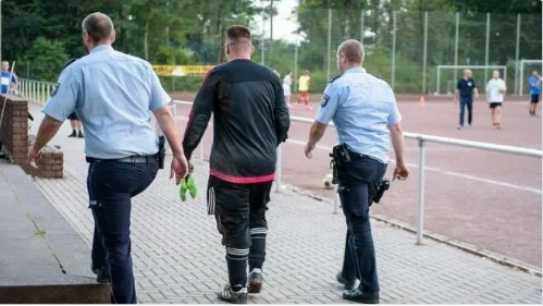 german goalkeeper.PNG