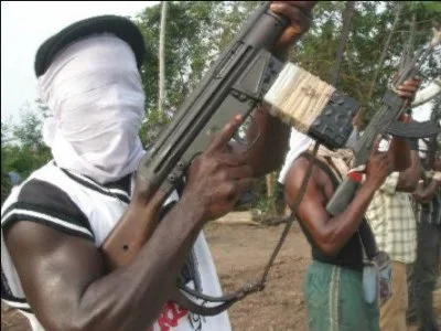 gunmen (1).jpg gunmen (1).jpg
