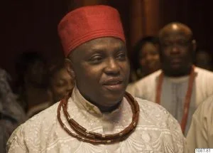benin crown.jpg benin crown.jpg
