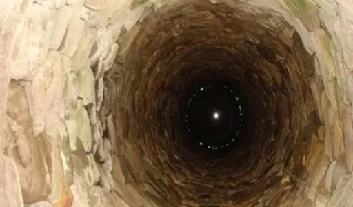 mysterious well.jpg mysterious well.jpg