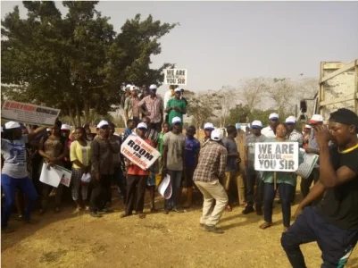 stand with buhari 2 painted.png