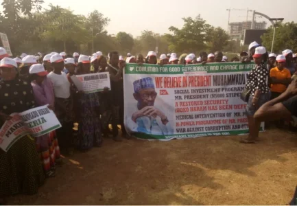 stand with buhari 1 painted.png