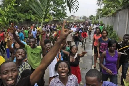 Soldiers Shoot 3 Students Over Godswill Akpabio's N13m