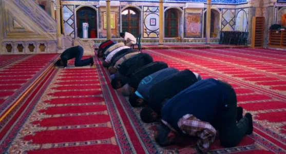 Christians Allow Muslims To Pray Inside Church After Mosque's Closure