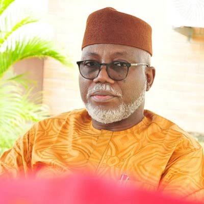 politicsnigeria.com
