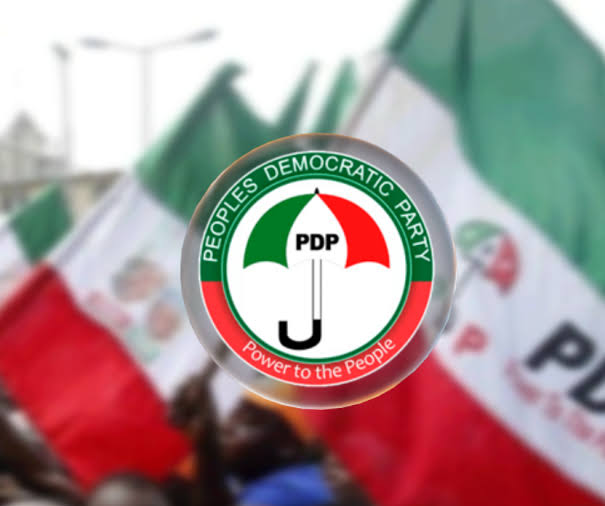 politicsnigeria.com